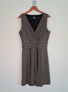 Tommy Hilfiger Black, Brown & Cream Sleeveless V-Neck Knot-Front Midi Dress